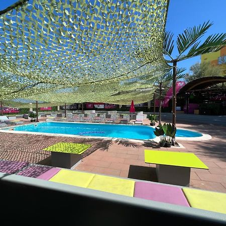 Hostel Zrce All Inclusive- All You Can Drink And Eat! (Adults Only) Novalja Εξωτερικό φωτογραφία