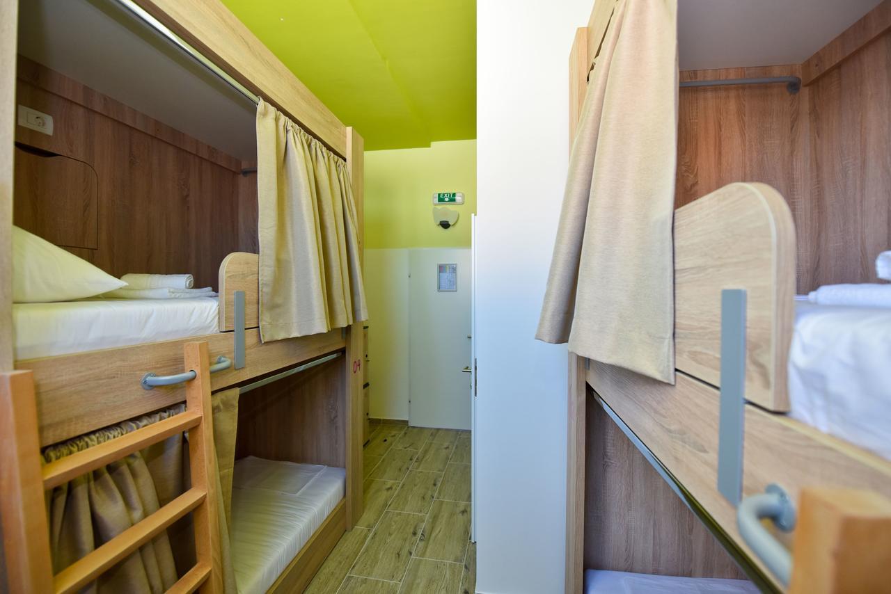 Hostel Zrce All Inclusive- All You Can Drink And Eat! (Adults Only) Novalja Εξωτερικό φωτογραφία