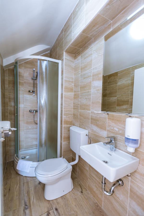 Hostel Zrce All Inclusive- All You Can Drink And Eat! (Adults Only) Novalja Εξωτερικό φωτογραφία