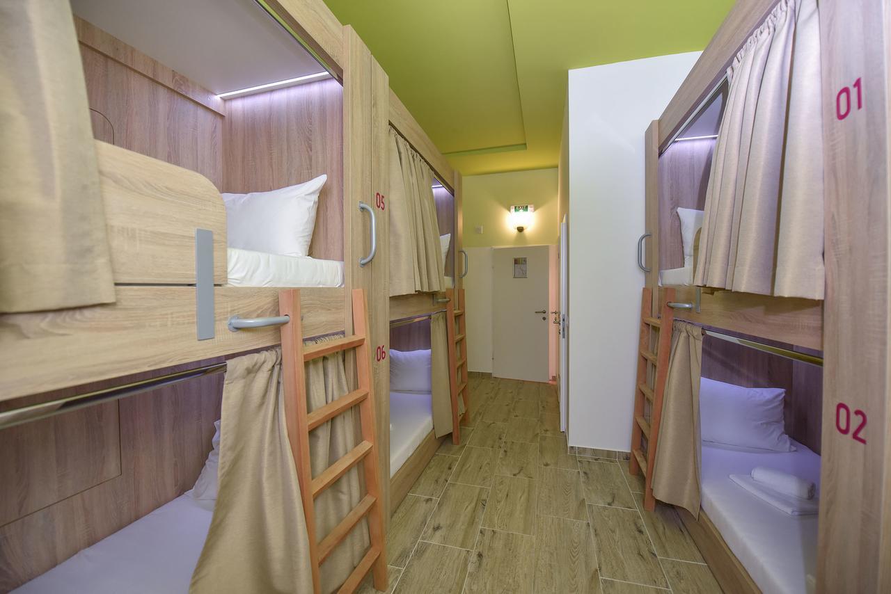 Hostel Zrce All Inclusive- All You Can Drink And Eat! (Adults Only) Novalja Εξωτερικό φωτογραφία